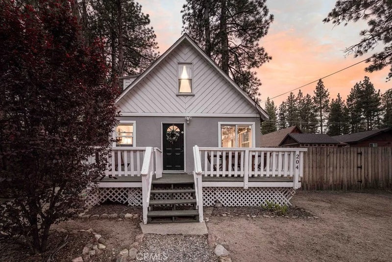 204 W Mojave