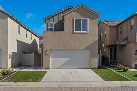 1938 Julie Dawn Pl Escondido CA 92026