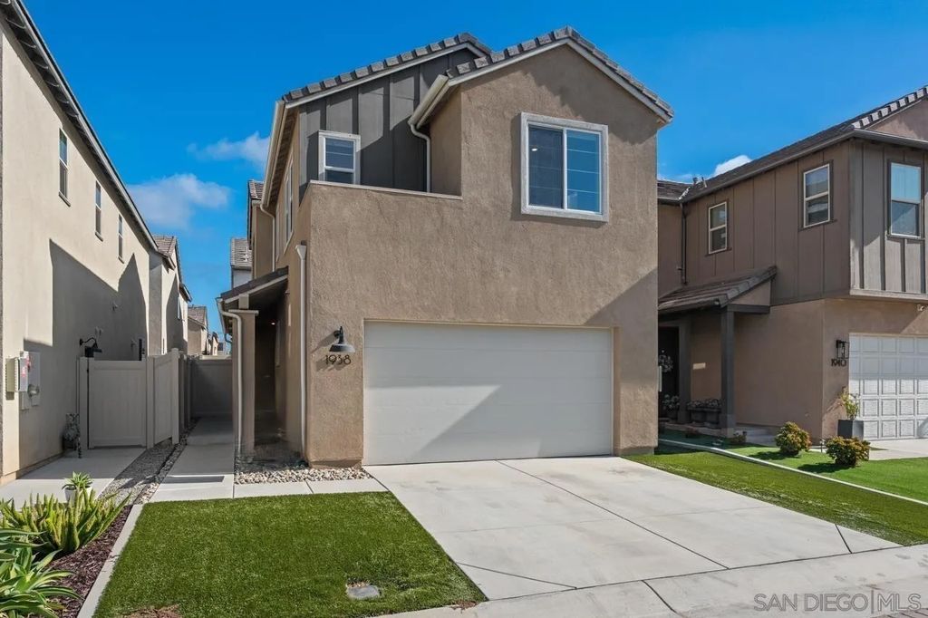 Photo of 1938 Julie Dawn Pl, Escondido, CA 92026 (MLS # 250042612)