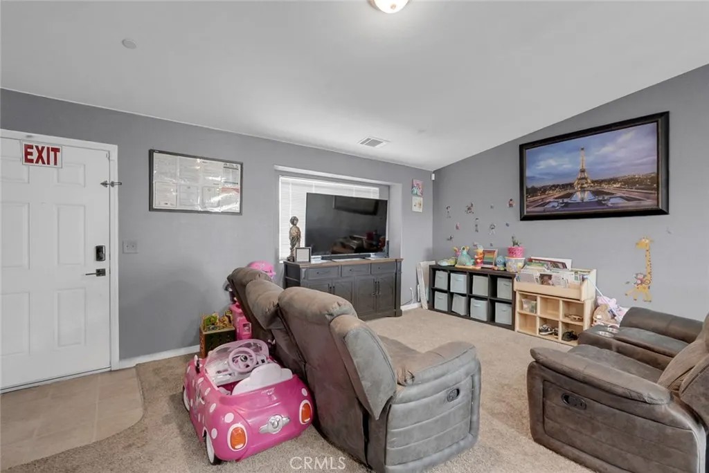7480 W Meadowlark Court