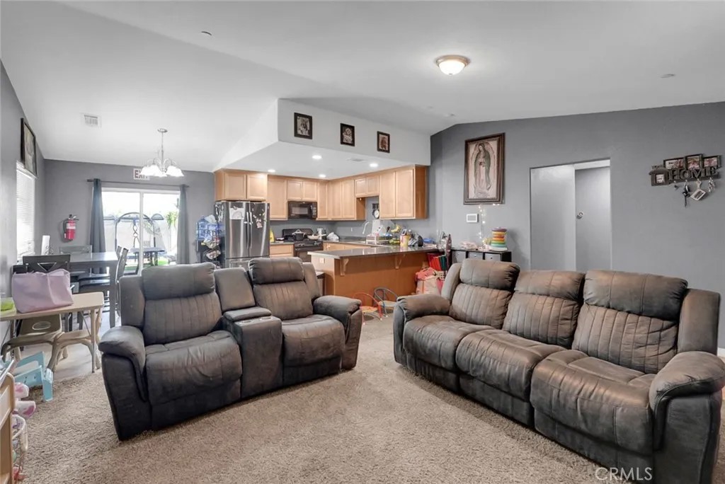 7480 W Meadowlark Court