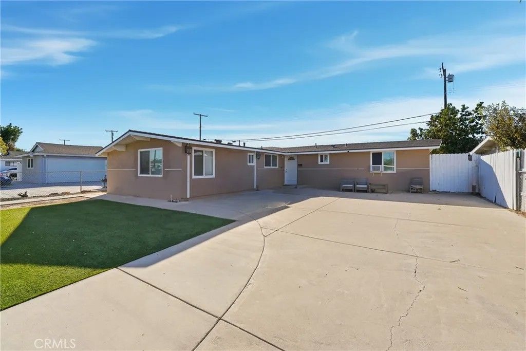 Photo of 745 N N Vine St, Anaheim, CA 92805 (MLS # DW25272455)