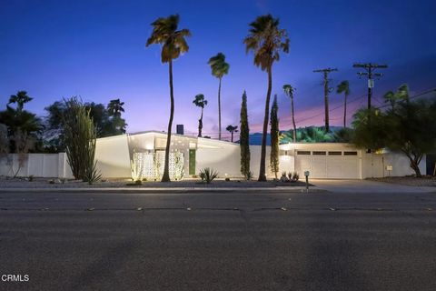 Photo of 795 E Racquet Club Road, Palm Springs, CA 92262 (MLS # P1-26244)