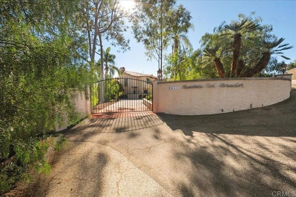 Photo of 3577 Stonegate Pl, Fallbrook, CA 92028 (MLS # NDP2511448)