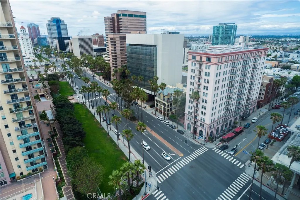 525 E Seaside 1802