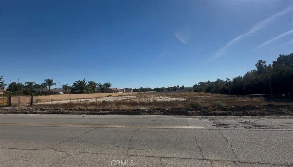 Photo of 1105 Eaton Ave, Hemet, CA 92543 (MLS # SW25249499)