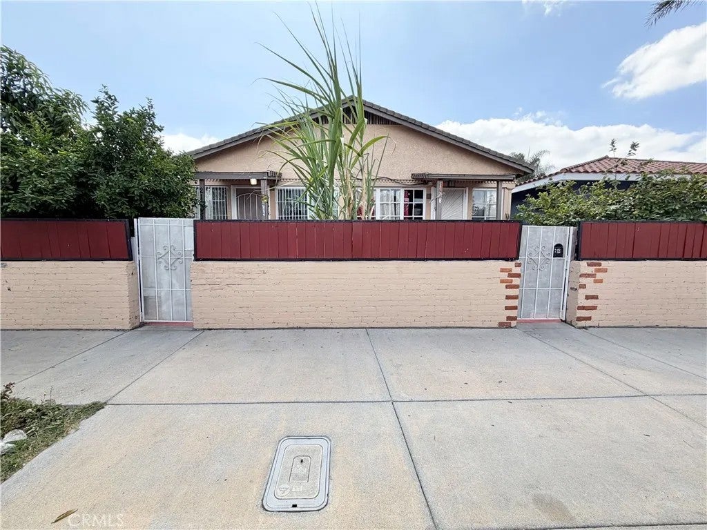 218 E 60th Street