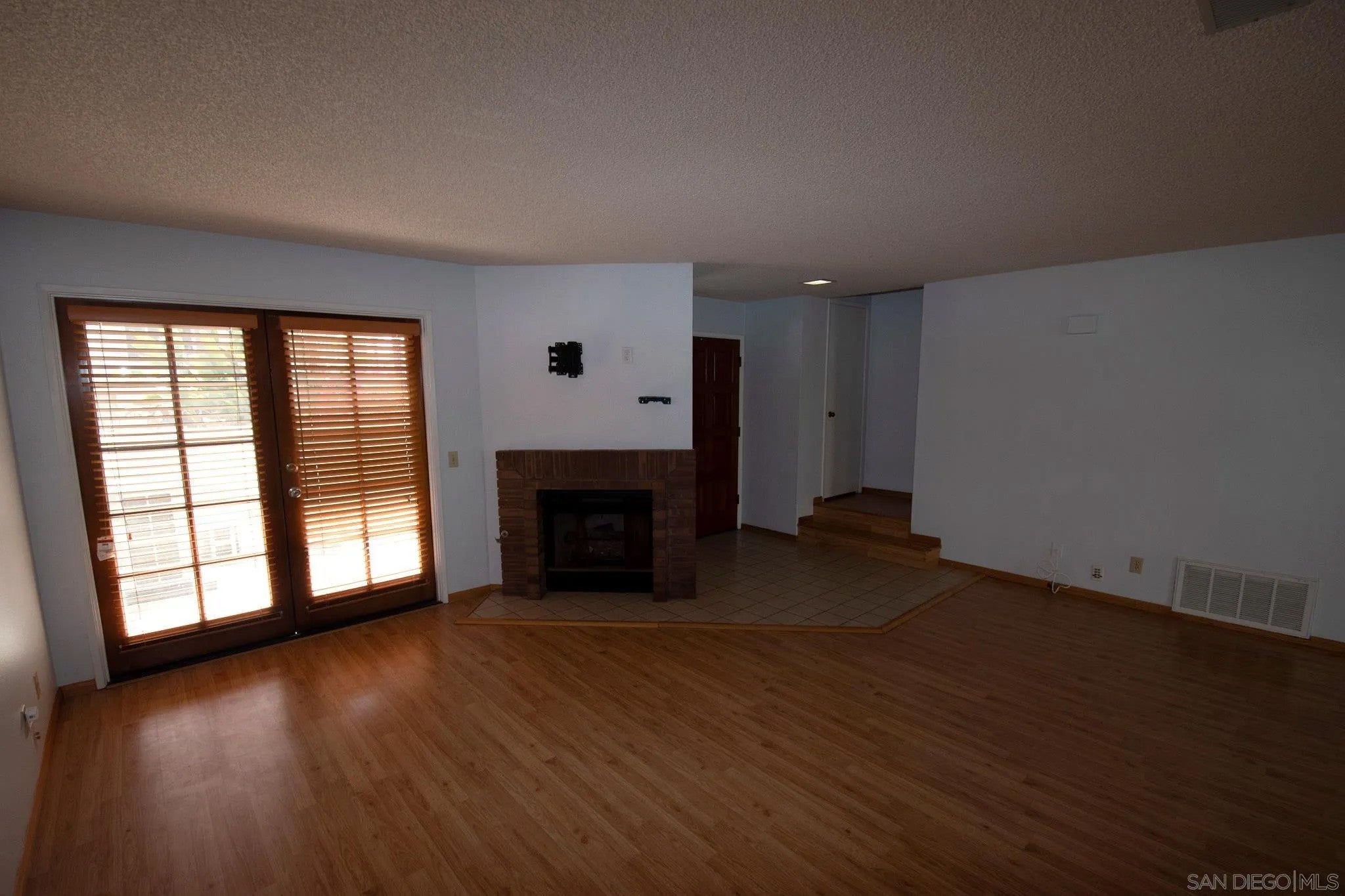 1415 Summit Drive