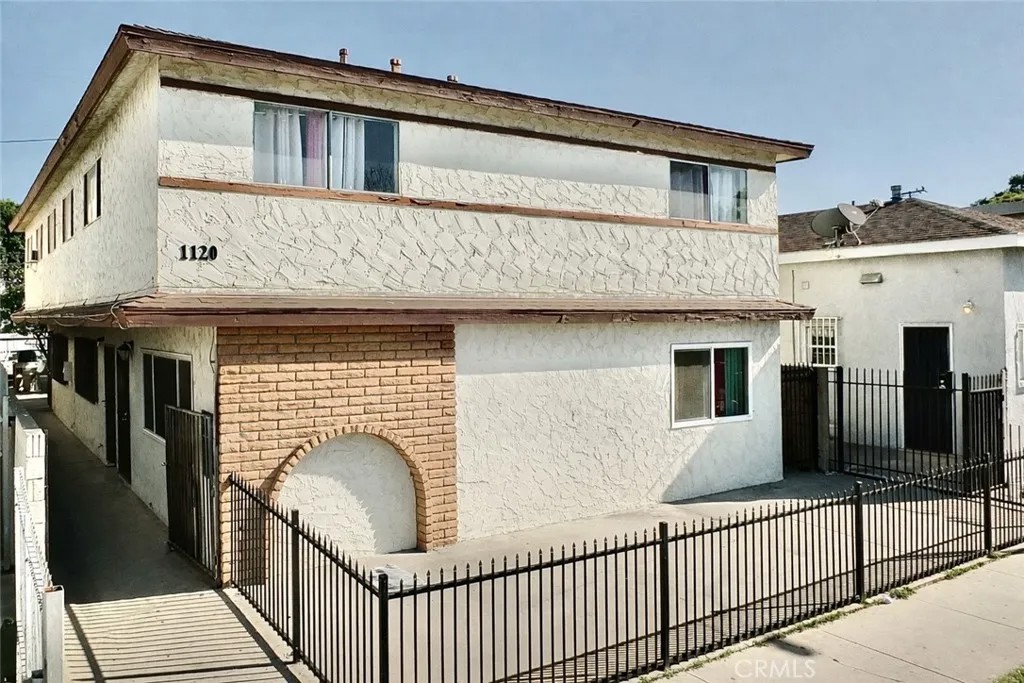 1120 Raymond Avenue