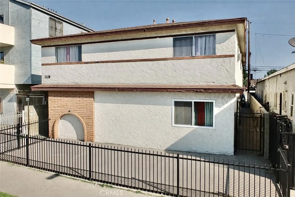 1120 Raymond Avenue