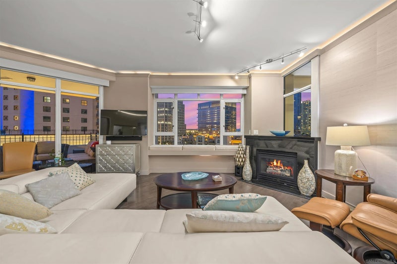 700 W Harbor Drive 805