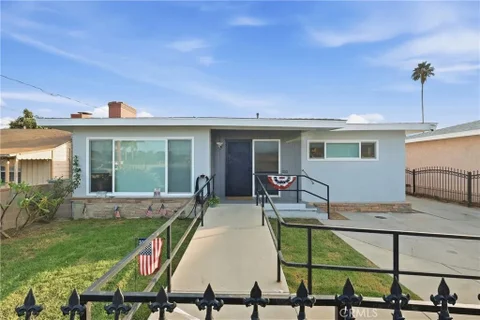 4170 Lavinia Ave, Lynwood, CA 90262 - #: SW26203541