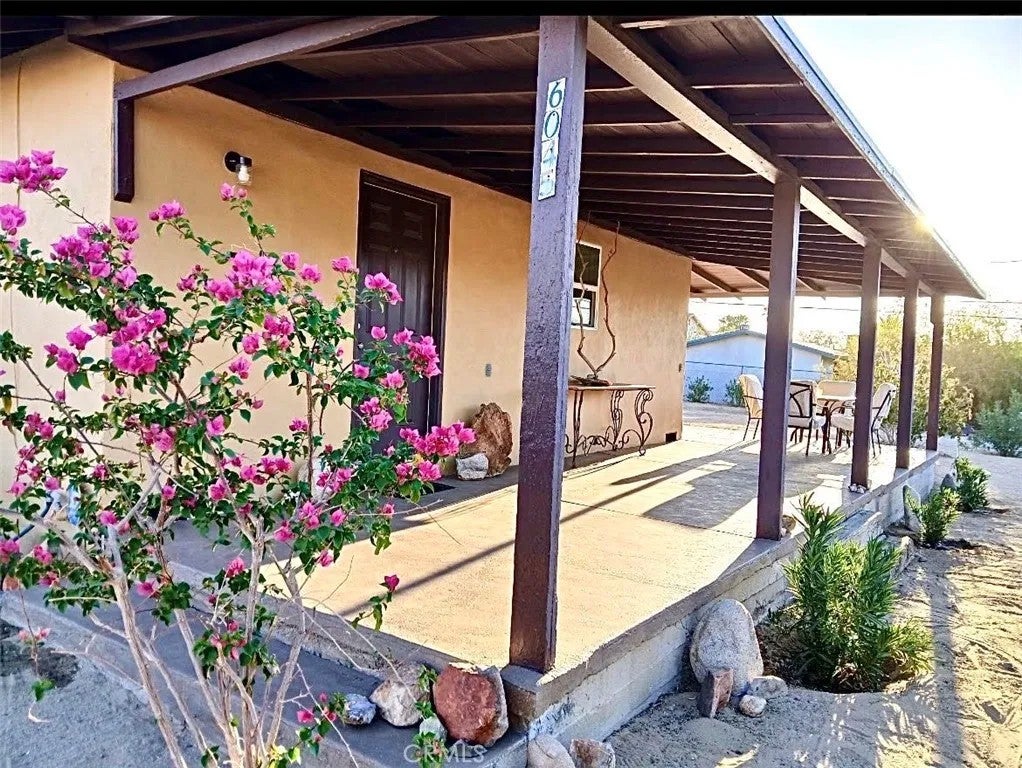 6045 Cahuilla