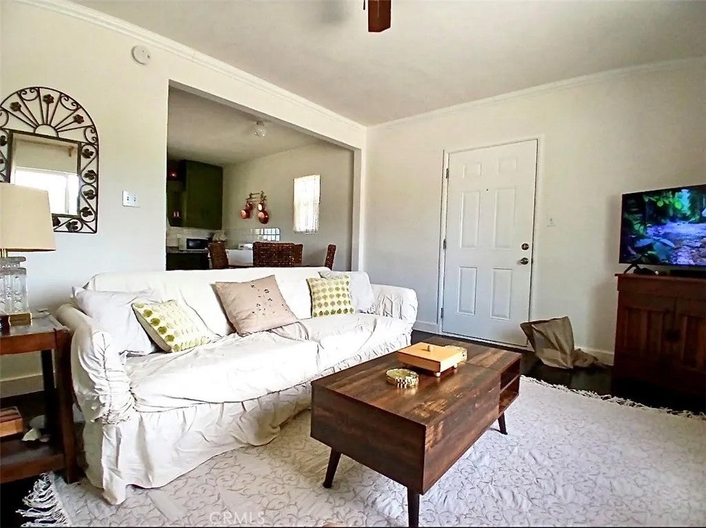6045 Cahuilla
