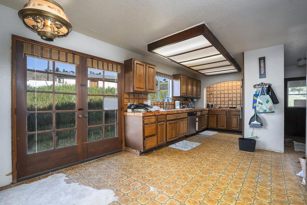 Photo of 4829 Dehesa Rd, El Cajon, CA 92019 (MLS # 260006484)