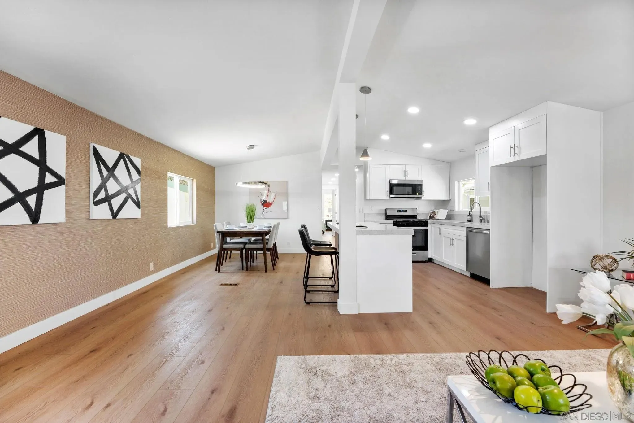 Lakeside, California 92040, United States, 2 Bedrooms Bedrooms, ,2 BathroomsBathrooms,Residential,Active,178522