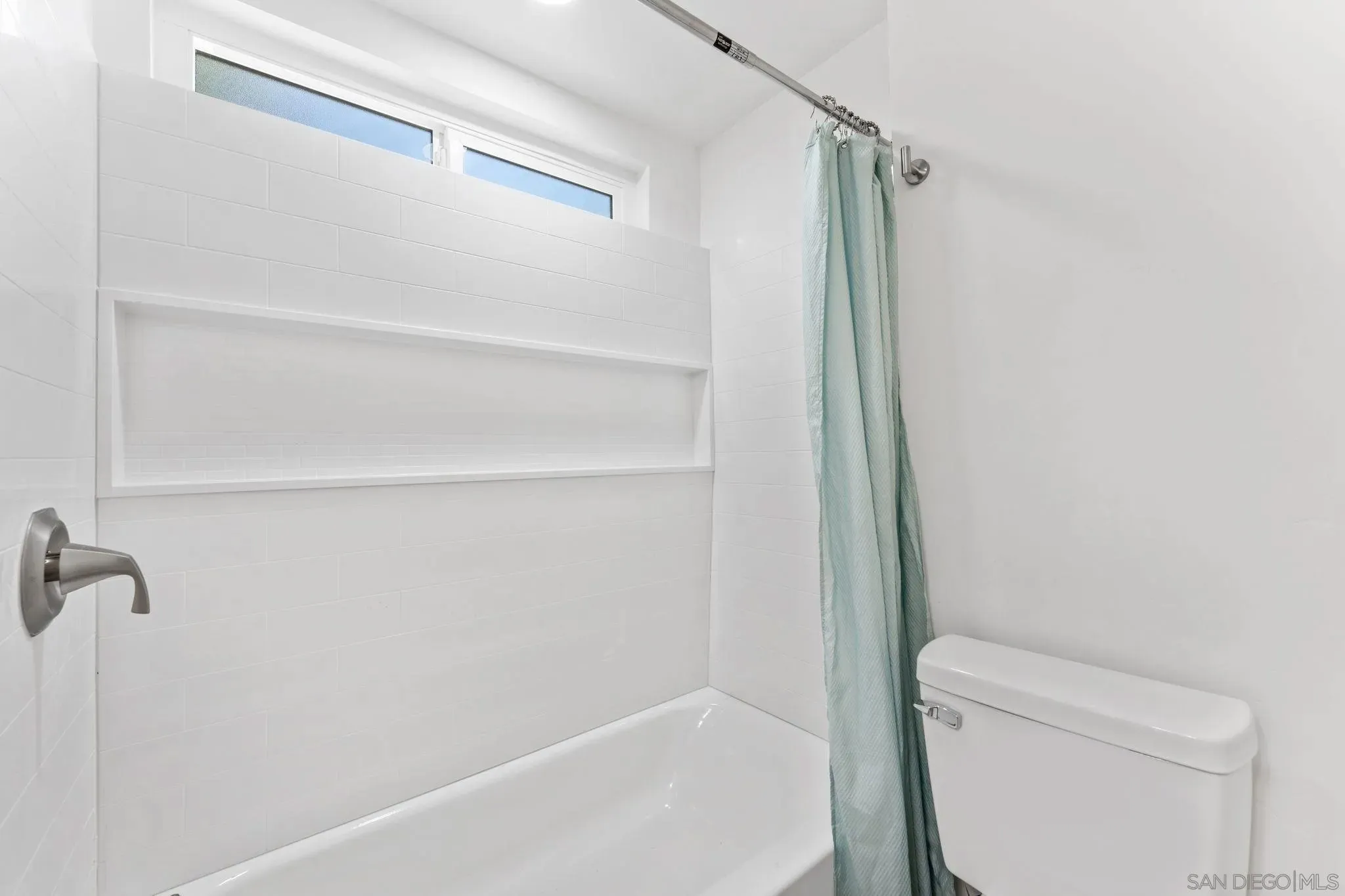 Lakeside, California 92040, United States, 2 Bedrooms Bedrooms, ,2 BathroomsBathrooms,Residential,Active,178522