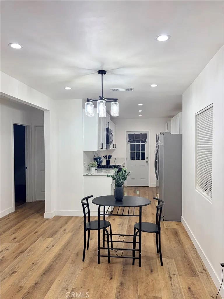 Photo of 7935 Cleon AVE, Sun Valley, CA 91352 (MLS # SR26165793)