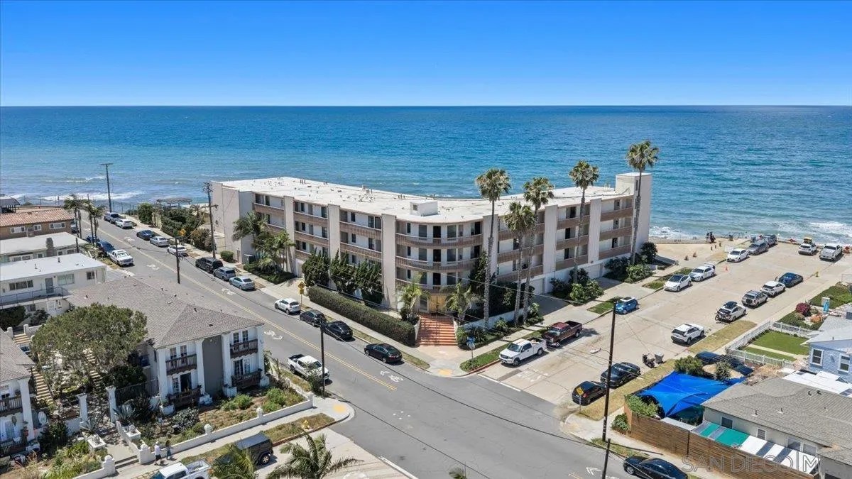 5015 Santa Cruz Ave 107