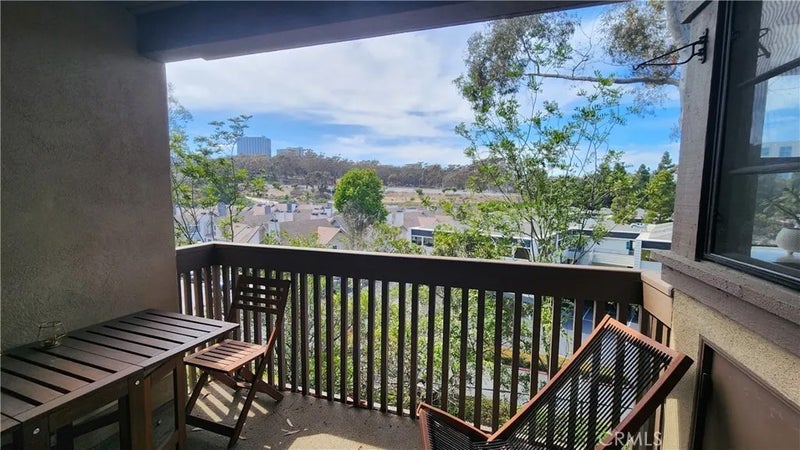 8860 Villa La Jolla Drive 215