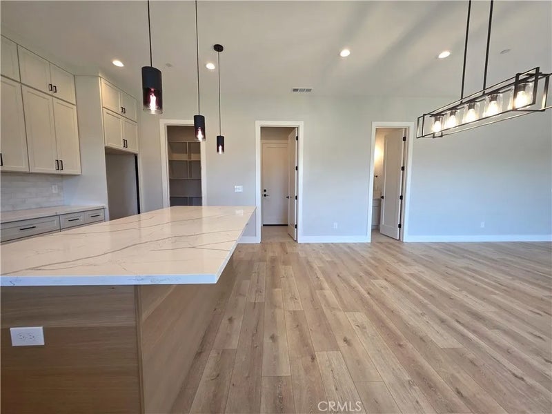 1 Stepping Stone Ct