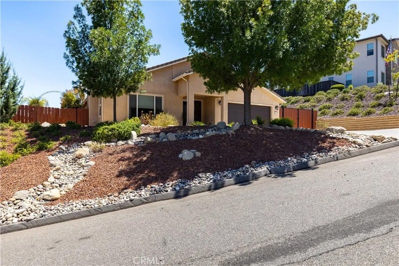 2740 Edgewood Court