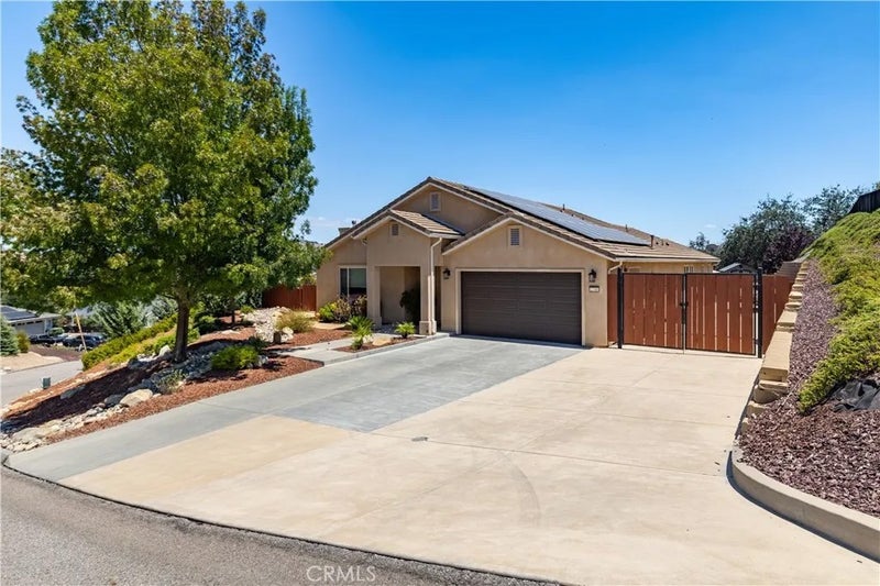 2740 Edgewood Court