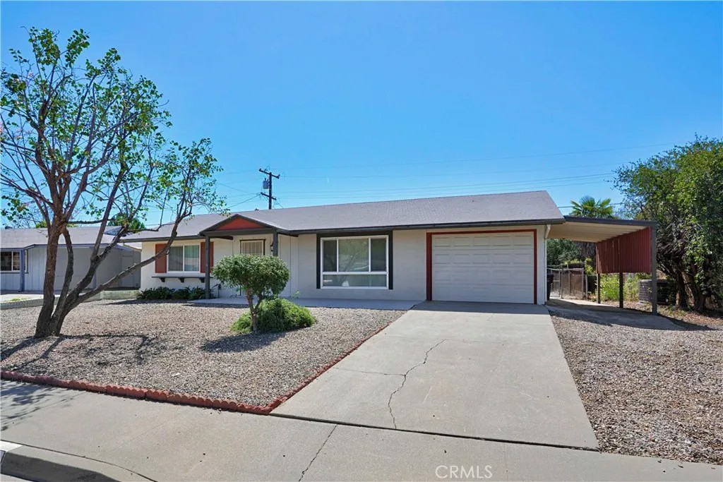 27067 El Rancho
