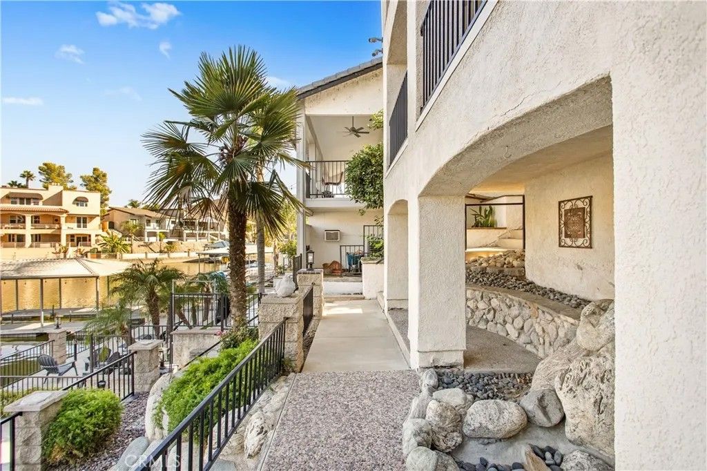 Photo of 30248 White Wake Dr, Canyon Lake, CA 92587 (MLS # SW26041268)