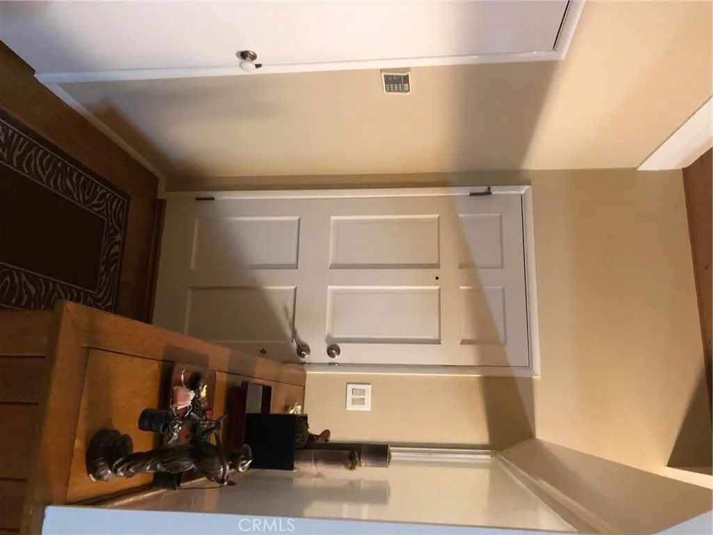 Photo of 285 Avenue 64 Ave, Pasadena, CA 91105 (MLS # SB26025605)