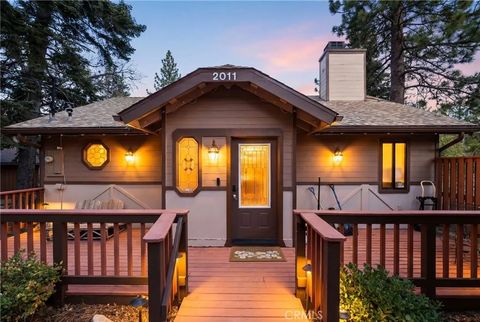 Photo of 2011 Nob Hill, Running Springs, CA 92382 (MLS # CV26048333)