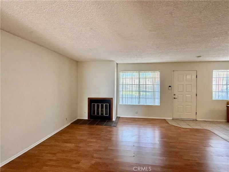 2599 Walnut 128