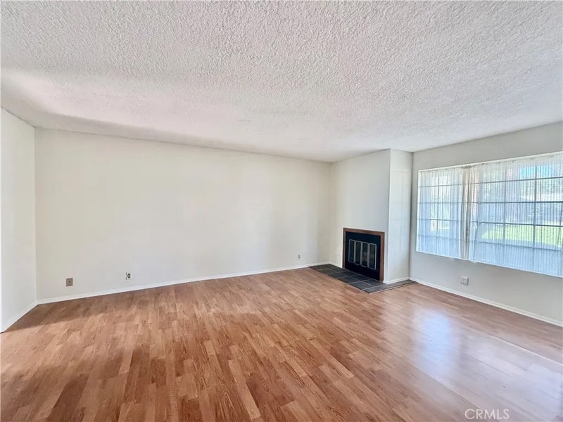 2599 Walnut 128