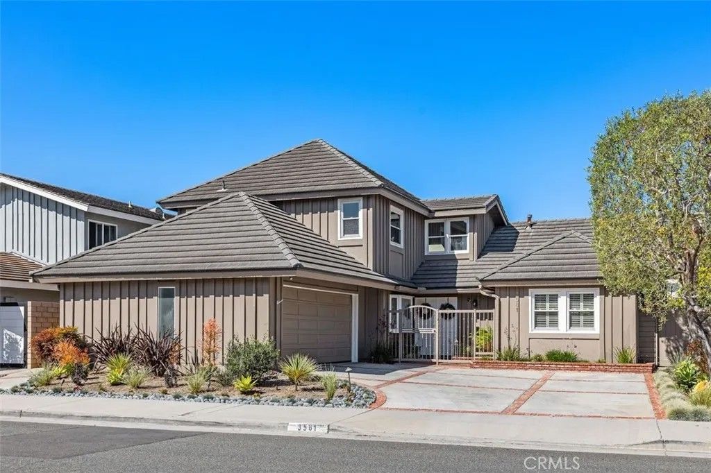 Photo of 3581 Aquarius Dr, Huntington Beach, CA 92649 (MLS # OC26046832)