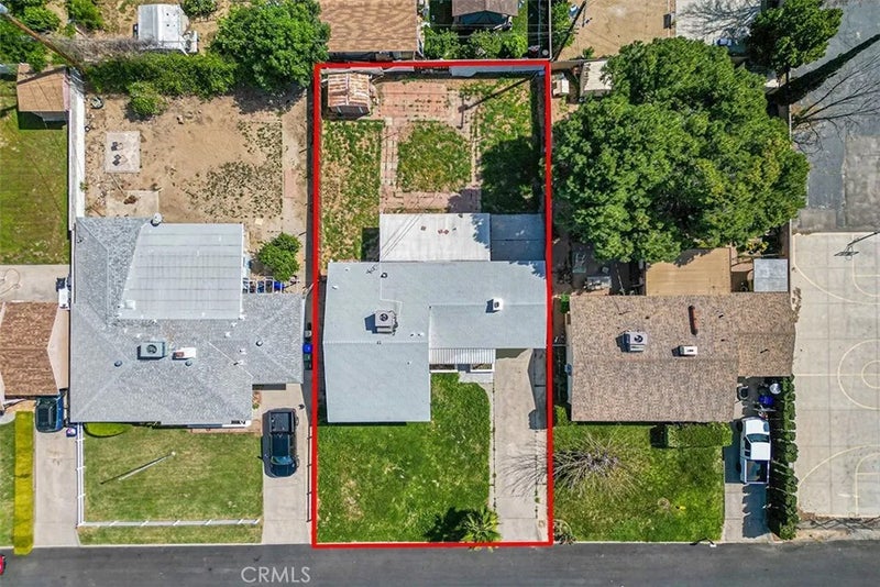6821 Elmwood