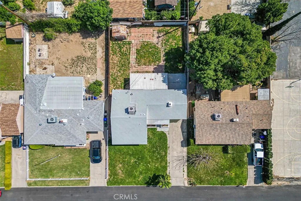 6821 Elmwood