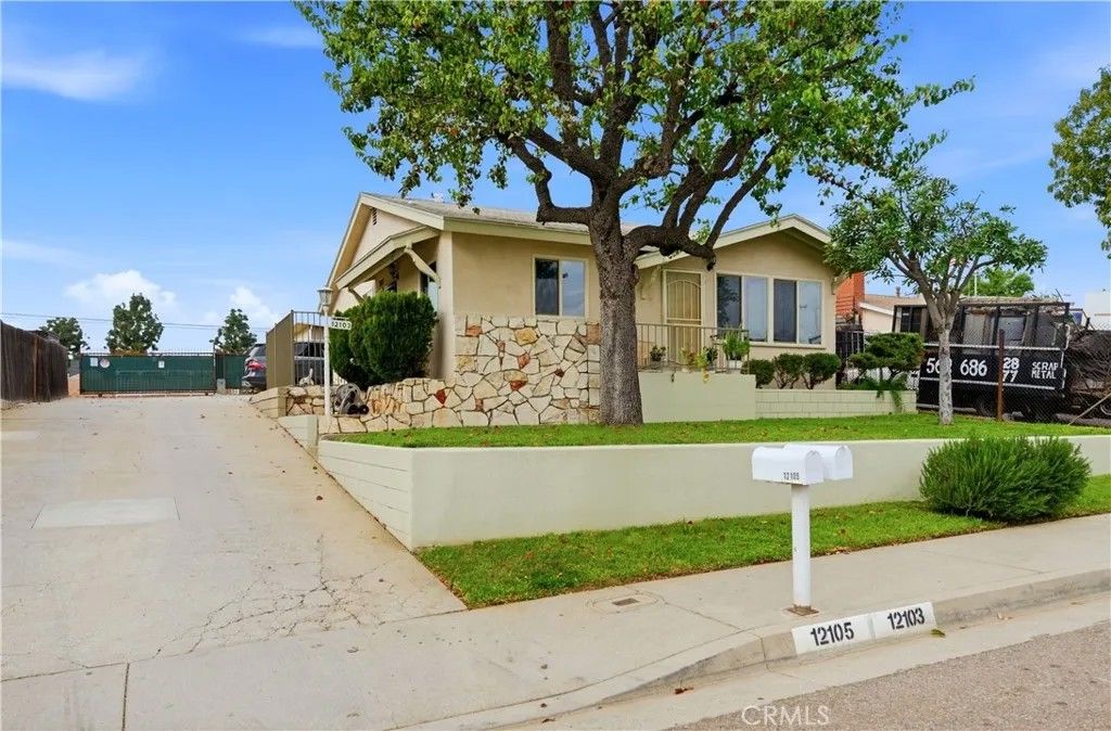 Photo of 12103 Burgess Ave, Whittier, CA 90604 (MLS # PW26036213)