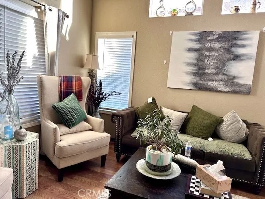 Photo of 39785 Via Careza, Murrieta, CA 92563 (MLS # SW25232670)