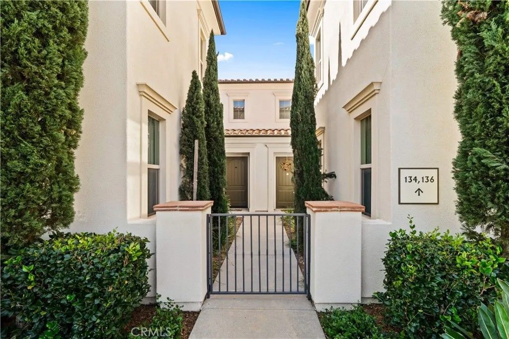 Photo of 134 Canvas, Irvine, CA 92620 (MLS # NP26074035)