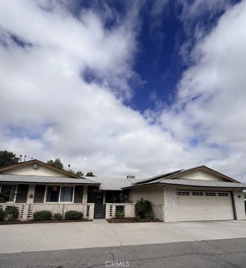 Photo of 27531 Big Springs Ranch, Hemet, CA 92544 (MLS # IV26134846)
