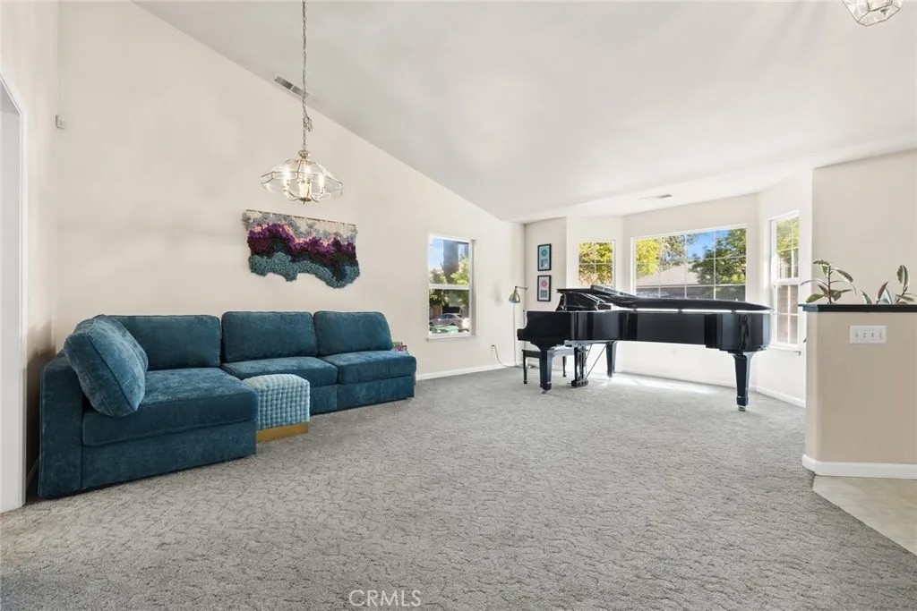 2 Summerwood Court