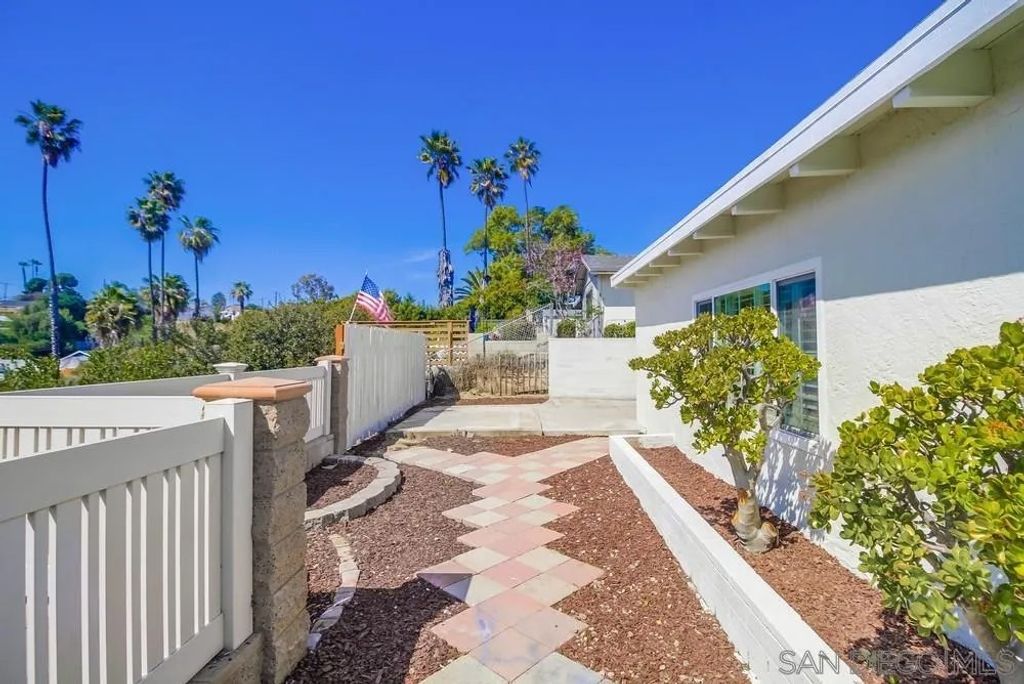 Photo of 838 David Dr, Chula Vista, CA 91910 (MLS # 250041968)