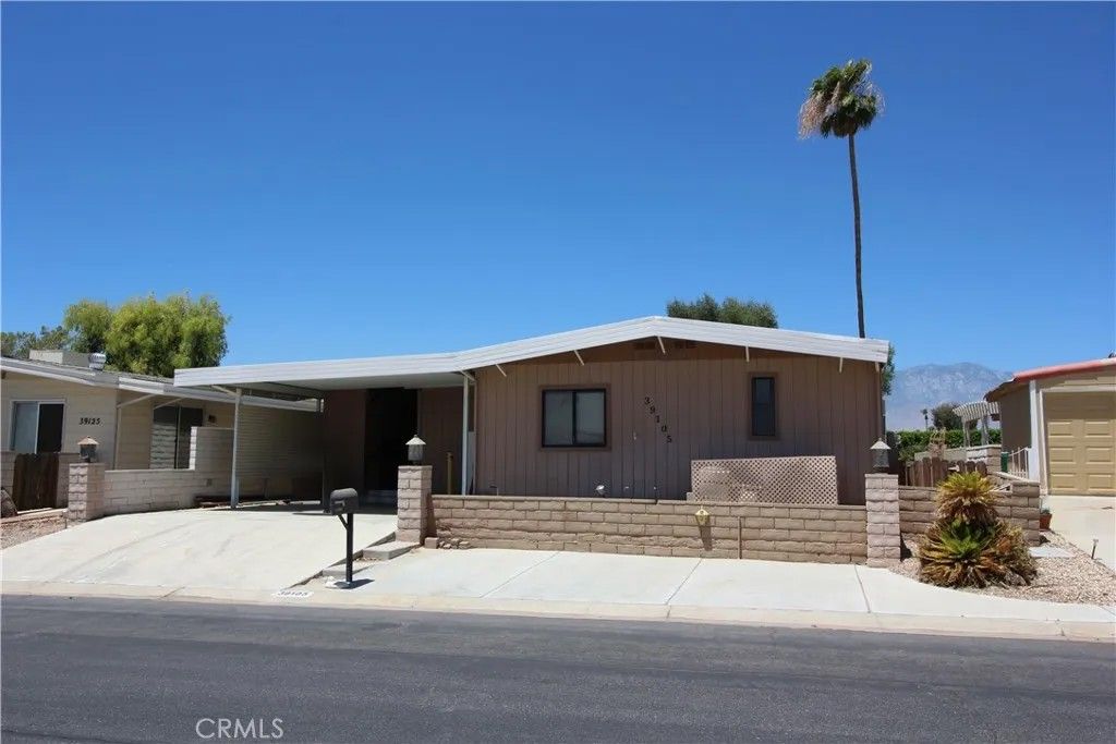 Photo of 39105 Manzanita DR, Palm Desert, CA 92260 (MLS # CV26140594)