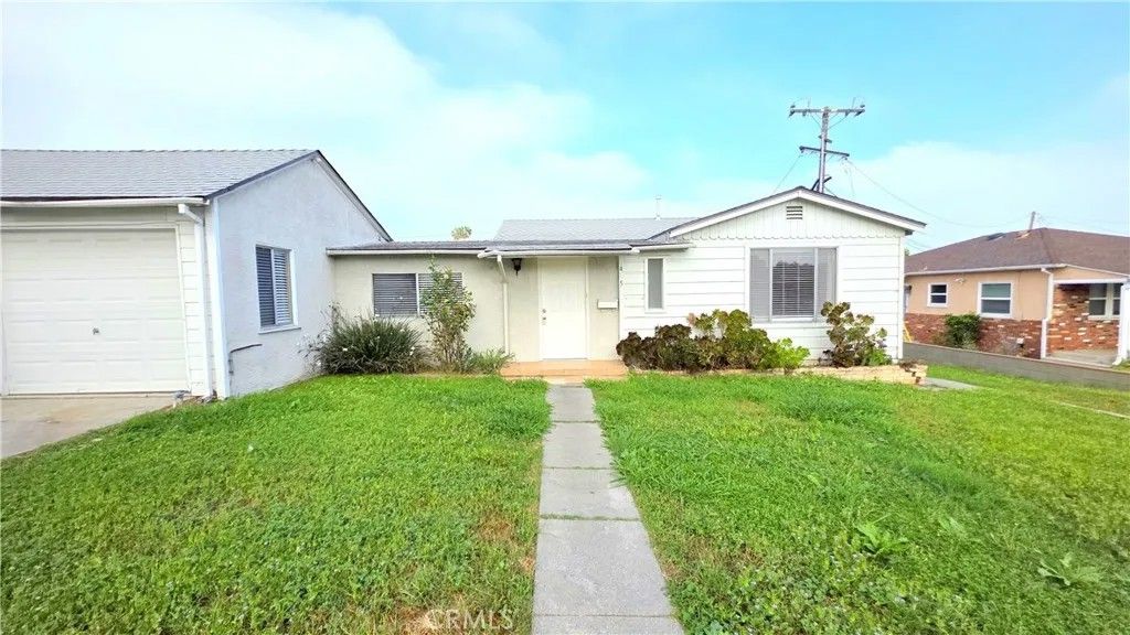Photo of 435 S Mcpherrin Ave, Monterey Park, CA 91754 (MLS # TR26065020)