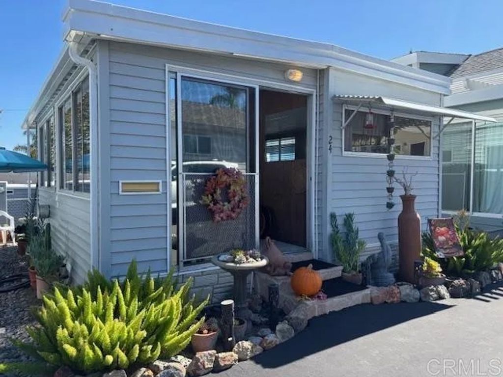 Photo of 170 Diana St #24, Encinitas, CA 92024 (MLS # NDP2509629)