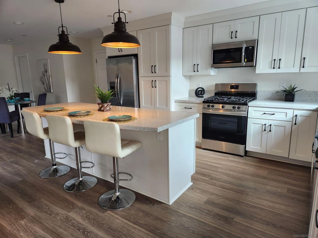 Photo of 750 N Citrus Avenue, Vista, CA 92084 (MLS # 250038566)