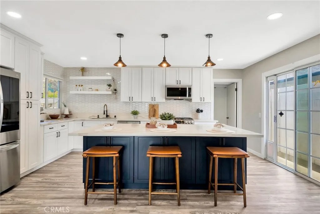 587 Traverse Drive