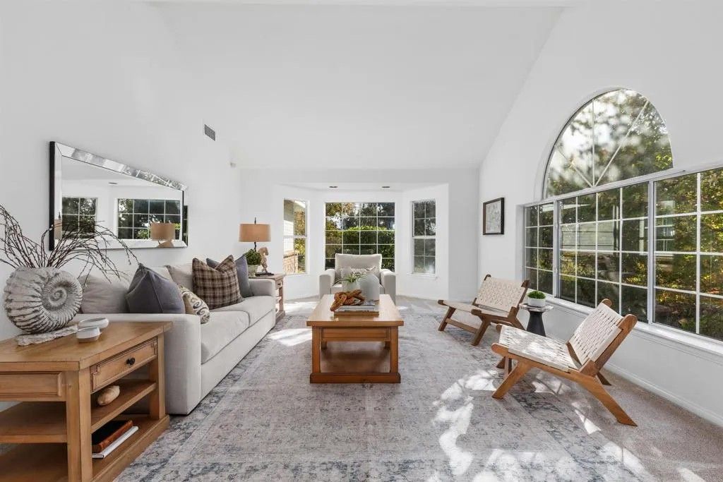 Photo of 1474 Via Encinos Drive, Fallbrook, CA 92028 (MLS # NDP2511031)