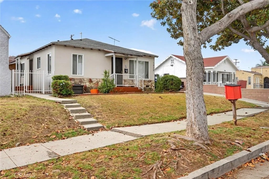 1530 W 81st Street