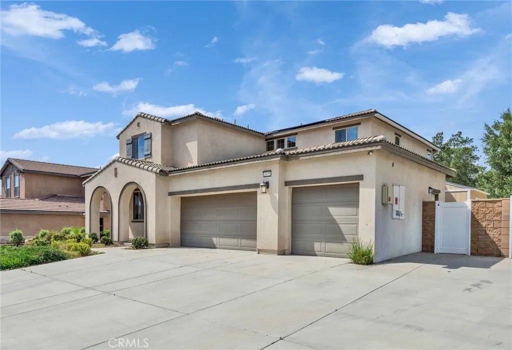 Photo of 2675 Half Dome Ct, Jurupa Valley, CA 92509 (MLS # WS26064193)